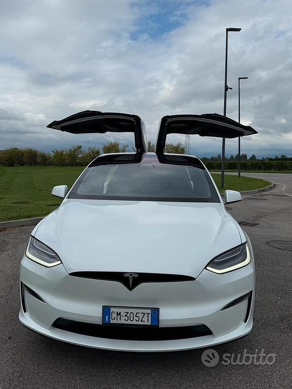 Bianco Usata 2023 Tesla Model X SUV | 79.500 € (Molto cara) - Immagine 1/4