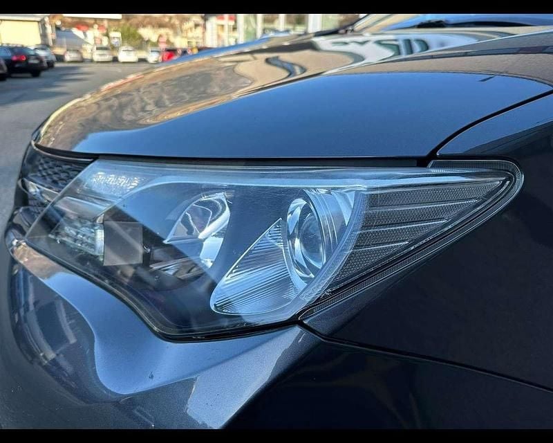 Usata Toyota RAV4 Lounge 124 CV (91 kW) 2015 Grigio SUV