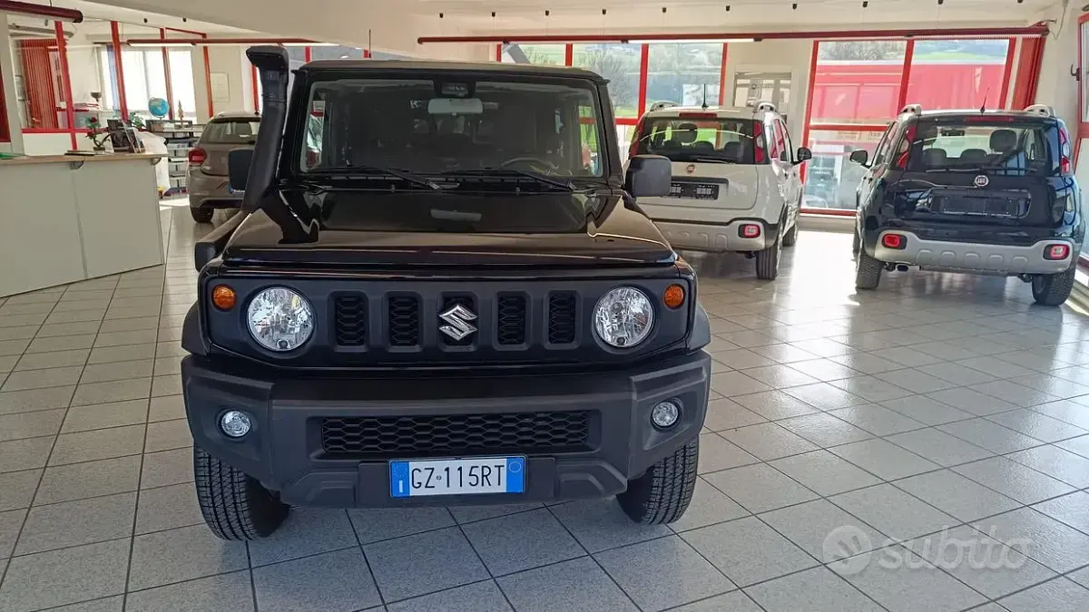 Usata Suzuki Jimny 102 CV (75 kW) 2018 Nero SUV