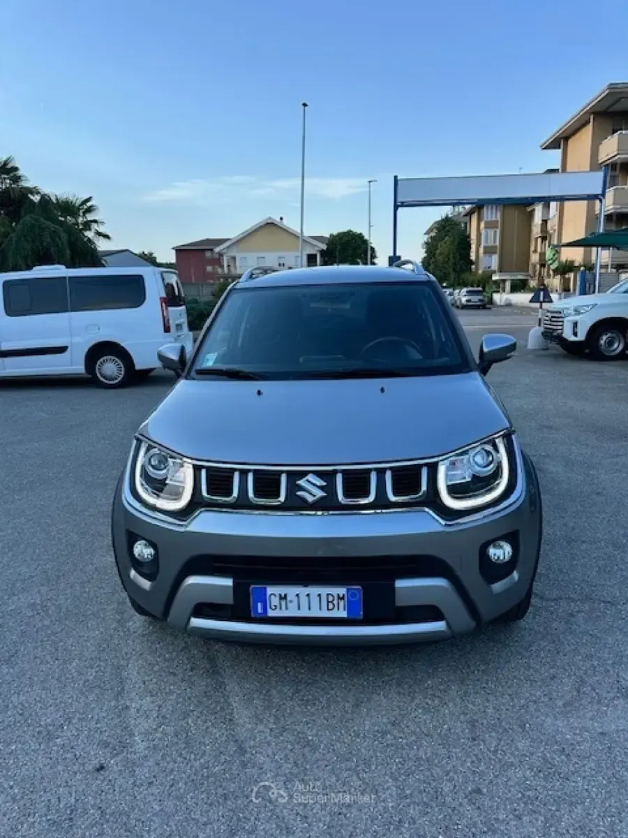 Usata Suzuki Ignis 83 CV (61 kW) 2022 Argento SUV