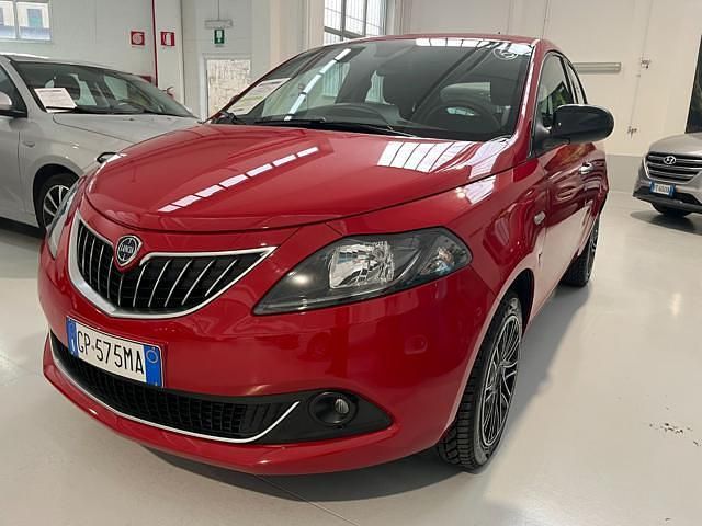 Usata Lancia Ypsilon S 69 CV (50 kW) 2023 Rosso Utilitaria