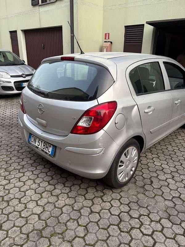 Usata Opel Corsa Club 80 CV (58 kW) 2007 Utilitaria