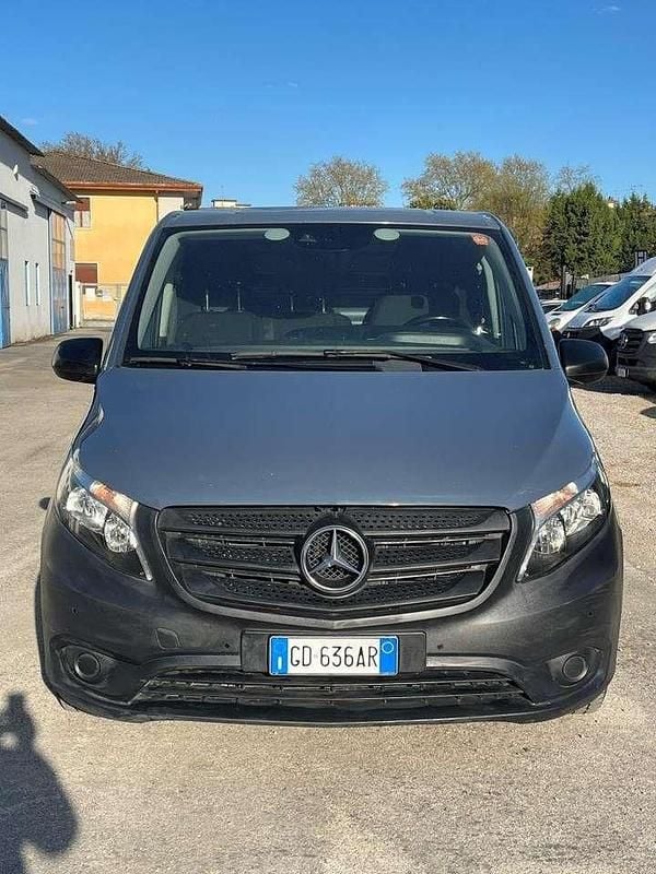 Usata Mercedes Vito 102 CV (75 kW) 2020 Amazon grey Furgone