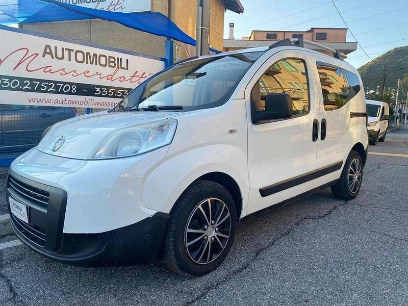 Usata Fiat Qubo Dynamic 75 CV (55 kW) 2012 Bianco pastello Monovolume