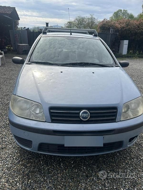 Usata Fiat Punto 2004 Utilitaria