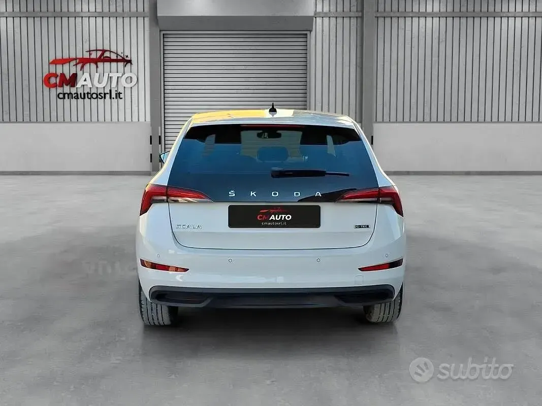 Usata Skoda Scala Drive 90 CV (66 kW) 2020 Bianco Utilitaria