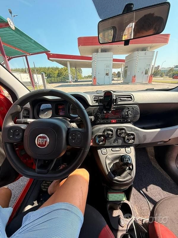 Usata Fiat Panda Easy 69 CV (50 kW) 2018 Rosso Utilitaria