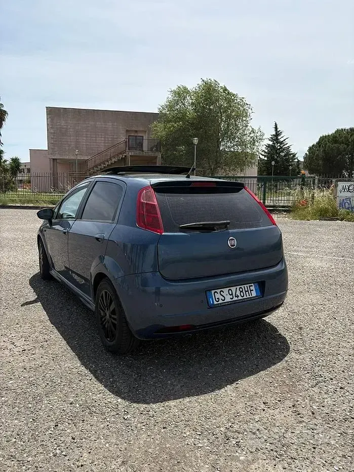 Usata Fiat Grande Punto 90 CV (66 kW) 2007 Blu Utilitaria
