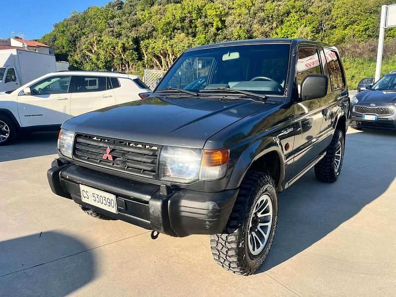 Usata Mitsubishi Pajero 99 CV (72 kW) 1992 Grigio SUV