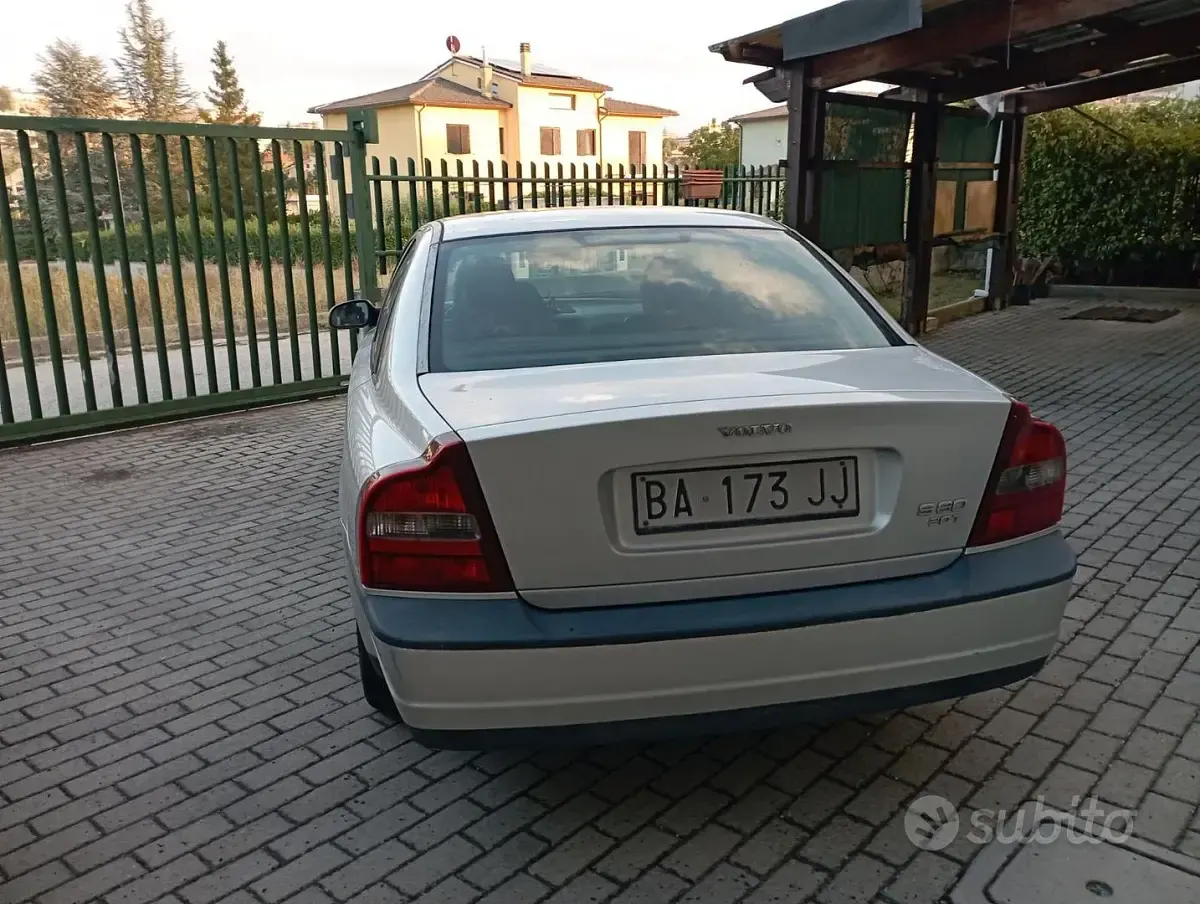Usata Volvo S80 163 CV (119 kW) 1999 Grigio Berlina