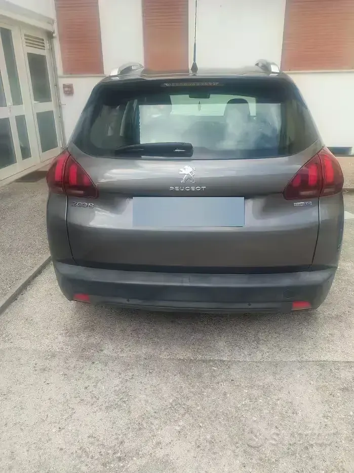 Usata Peugeot 2008 99 CV (72 kW) 2017 Grigio SUV