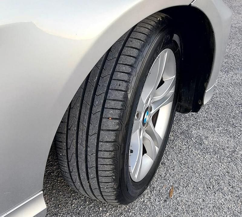 Usata BMW 318 143 CV (105 kW) 2009 Grigio Berlina