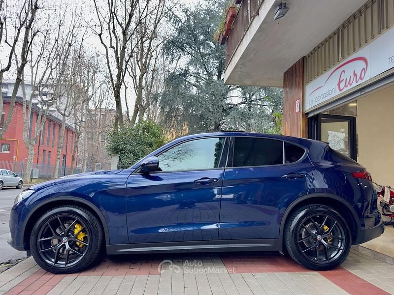 Usata Alfa Romeo Stelvio Sprint 190 CV (139 kW) 2021 Blu montecarlo SUV
