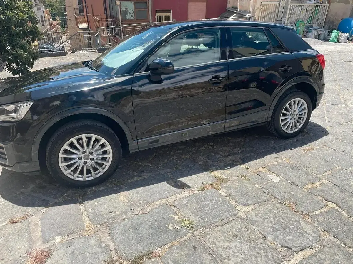 Usata Audi Q2 116 CV (85 kW) 2019 Nero SUV