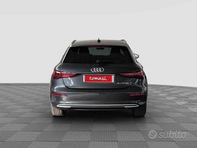 Usata Audi A3 e-tron Business 149 CV (109 kW) 2021 Grigio Utilitaria