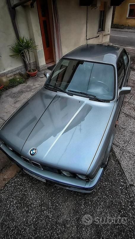 Usata BMW 320 Efficient Dynamics 129 CV (94 kW) 1987 Grigio Berlina