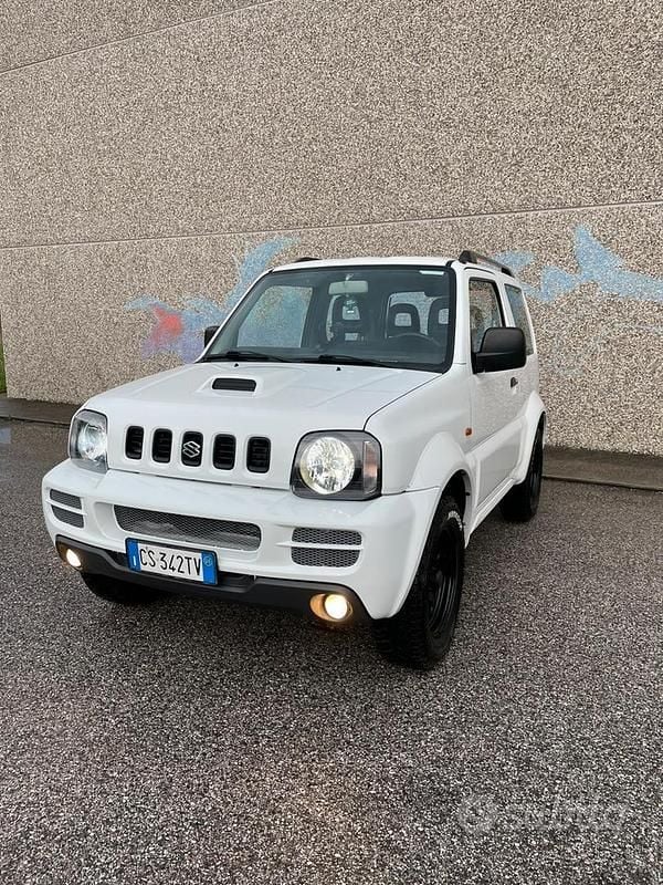 Usata Suzuki Jimny 82 CV (60 kW) 2004 Bianco SUV