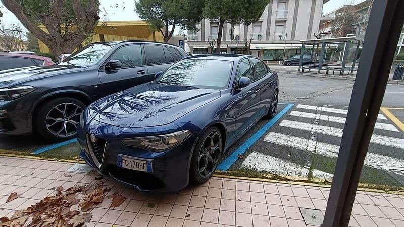Usata Alfa Romeo Giulia Veloce 211 CV (155 kW) 2016 Blu Berlina