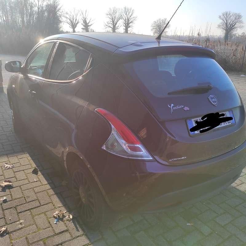 Usata Lancia Ypsilon S 69 CV (50 kW) 2014 Lilla Utilitaria