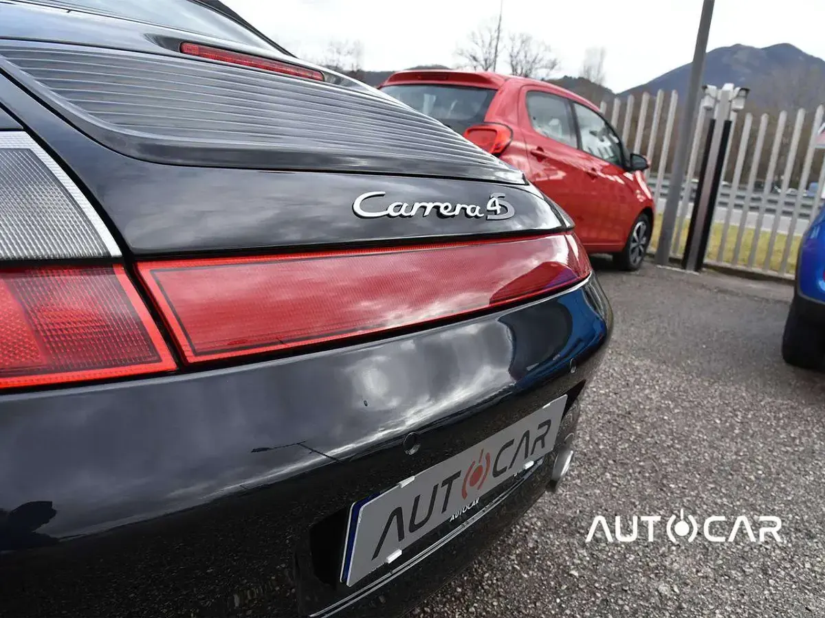 Usata Porsche 996 320 CV (235 kW) 2004 Nero Cabrio