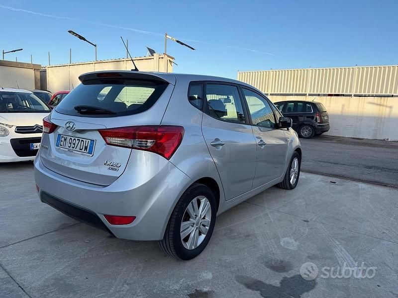 Usata Hyundai ix20 90 CV (66 kW) 2012 Grigio Utilitaria