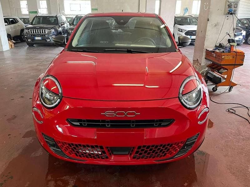 Usata Fiat 600 101 CV (74 kW) 2024 Rosso SUV