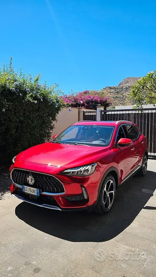 Usata MG HS Luxury 170 CV (125 kW) 2024 Rosso SUV
