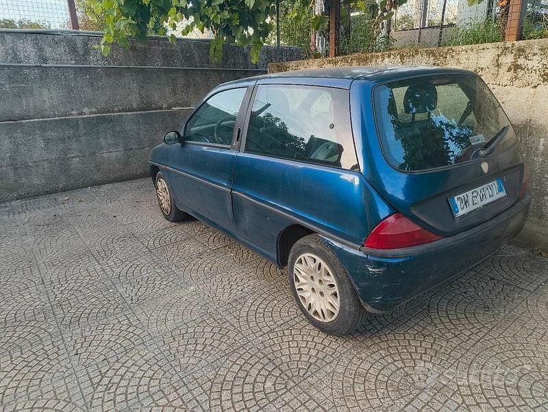 Usata Lancia Ypsilon 2000 Blu Utilitaria