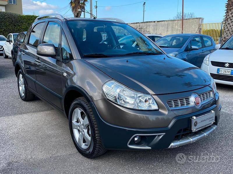 Usata Fiat Sedici Dynamic 120 CV (88 kW) 2009 Grigio SUV