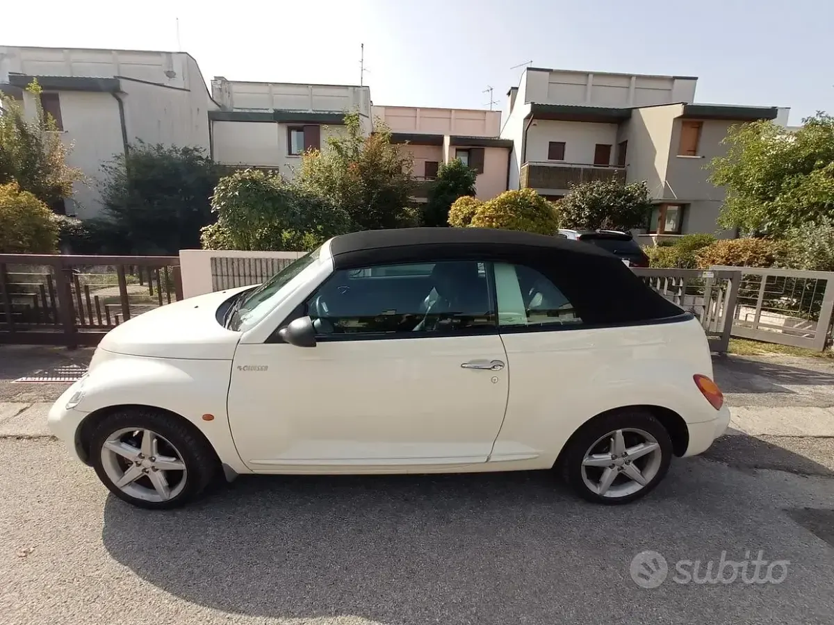 Usata Chrysler PT Cruiser 223 CV (164 kW) 2005 Bianco Cabrio