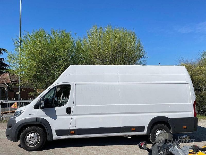 Usata Fiat Ducato 33 131 CV (96 kW) 2017 Bianco pastello Furgone