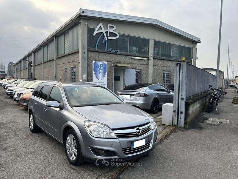 Grigio Usata 2007 Opel Astra Station wagon | 2490 € (Buon prezzo) - Immagine 1/4