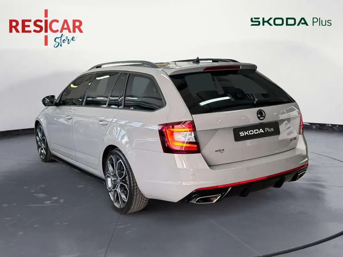 Usata Skoda Octavia RS 245 CV (180 kW) 2020 Grigio scuro Station wagon