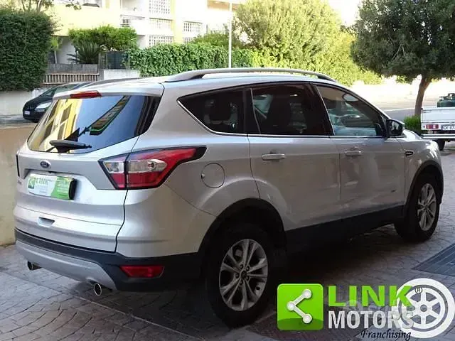 Usata Ford Kuga 150 CV (110 kW) 2018 Grigio SUV