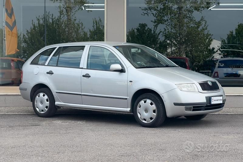 Usata Skoda Fabia 101 CV (74 kW) 2001 Grigio Station wagon