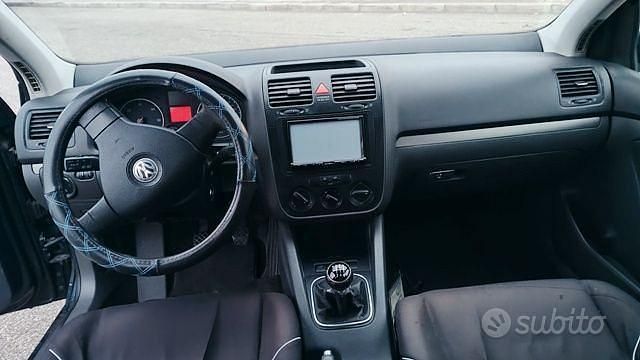 Usata VW Golf IV Comfortline 140 CV (102 kW) 2005 Grigio Berlina