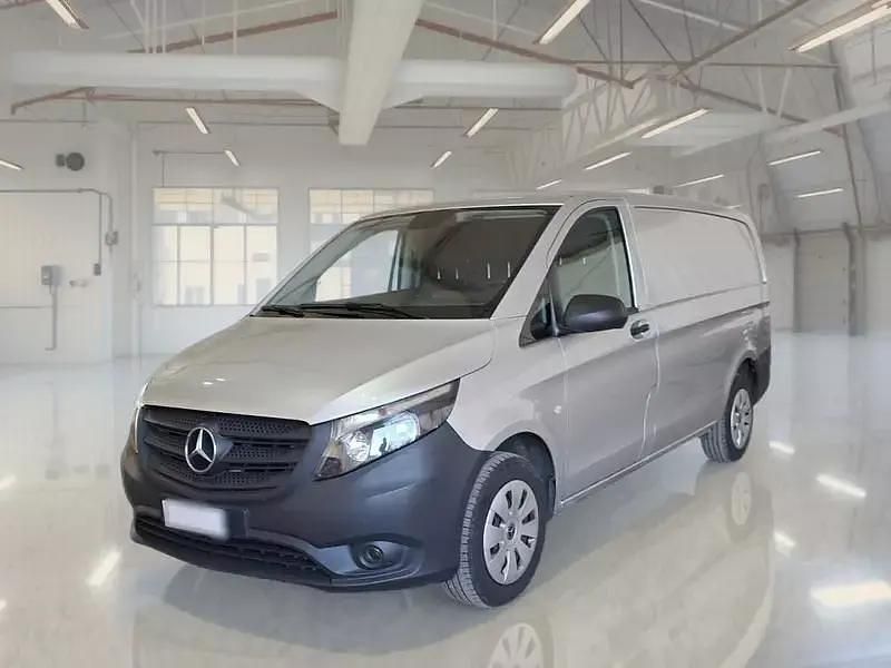 Usata 2019 Mercedes Vito Furgone | 16.500 € - Immagine 1/4