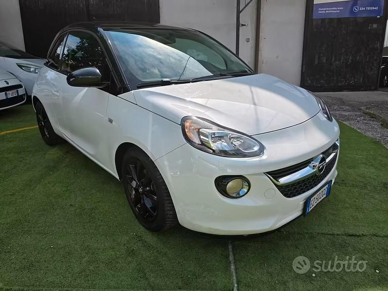 Usado Opel Adam 88 CV (64 kW) 2015 Blanco Utilitario