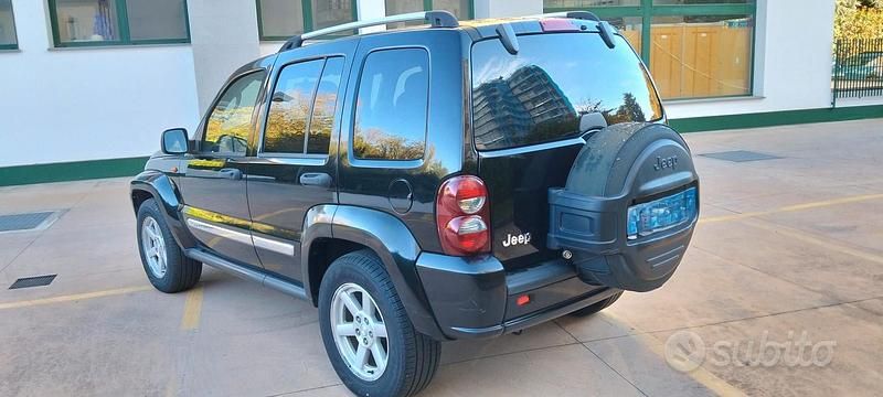 Usata Jeep Cherokee Limited 2005 Nero SUV