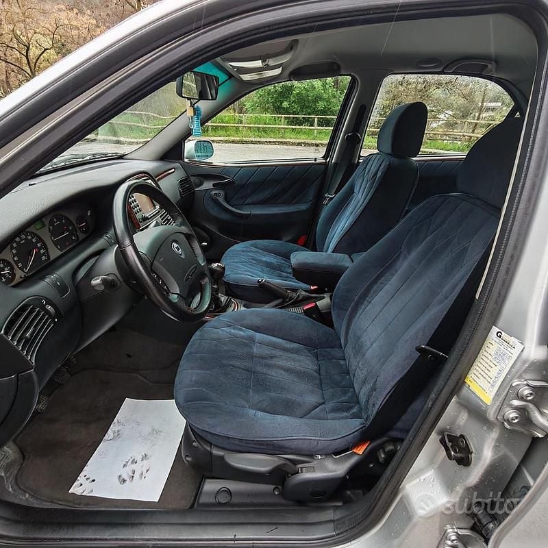 Usata Lancia Lybra 2000 Grigio Berlina