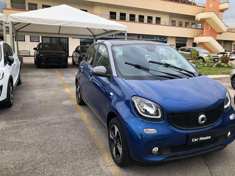 Usata Smart ForFour Prime 71 CV (52 kW) 2018 Blu/azzurro Utilitaria