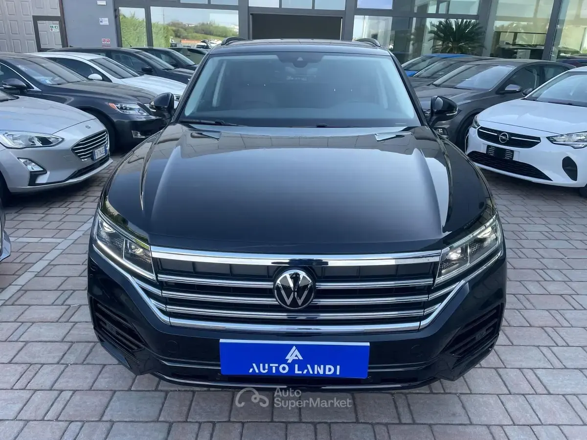 Usata VW Touareg Elegance 231 CV (169 kW) 2025 Nero SUV