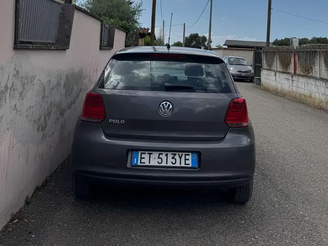 Usata VW Polo Sound 69 CV (50 kW) 2013 Grigio Utilitaria