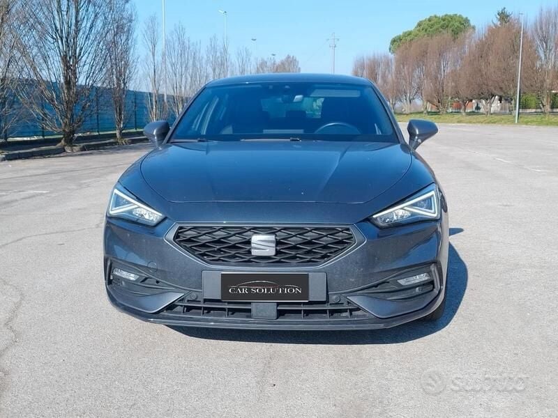 Usata Seat Leon FR 130 CV (95 kW) 2021 Grigio Berlina