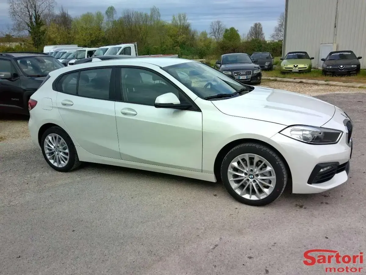 Usata BMW 116 116 CV (85 kW) 2021 Bianco Utilitaria