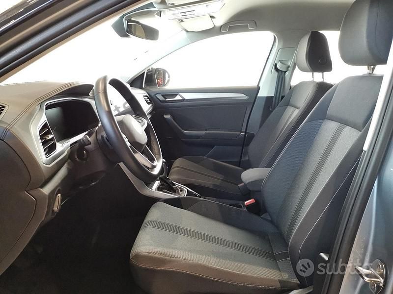 Usata VW T-Roc Life 150 CV (110 kW) 2024 Grigio SUV