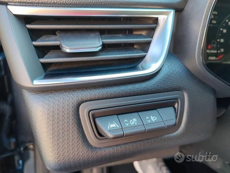 Usata Renault Clio V Business 91 CV (66 kW) 2022 Grigio Utilitaria