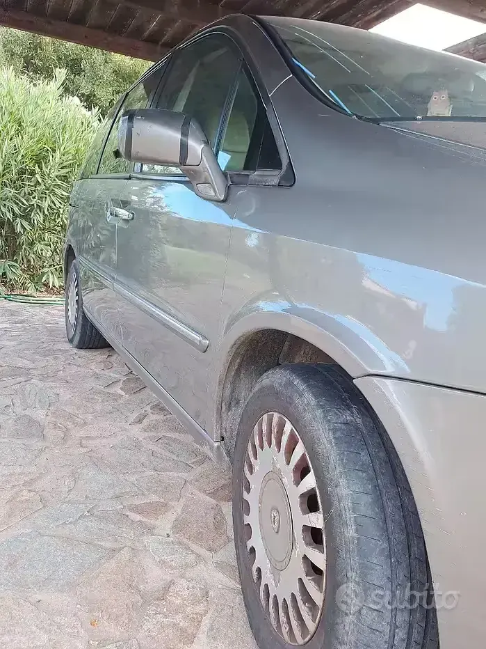 Usata Lancia Phedra 136 CV (100 kW) 2006 Grigio Monovolume