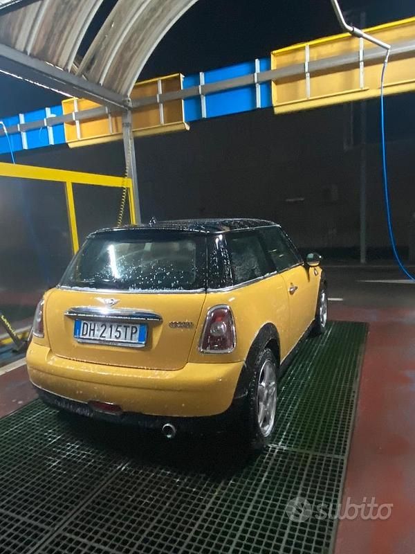 Giallo Usata 2008 Mini Cooper Due volumi | 4500 € (Buon prezzo) - Immagine 1/4