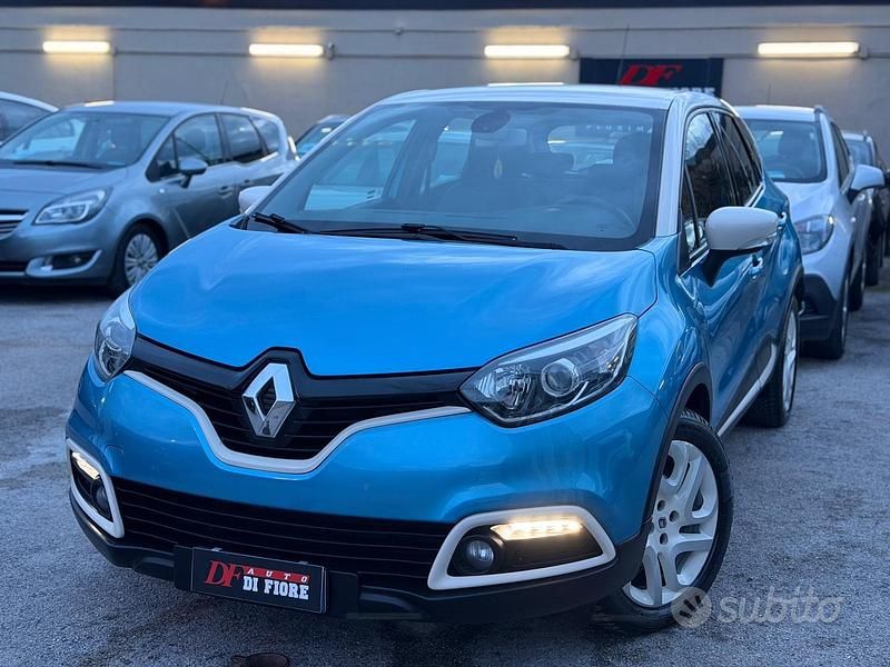 Usata Renault Captur 90 CV (66 kW) 2014 Blu SUV